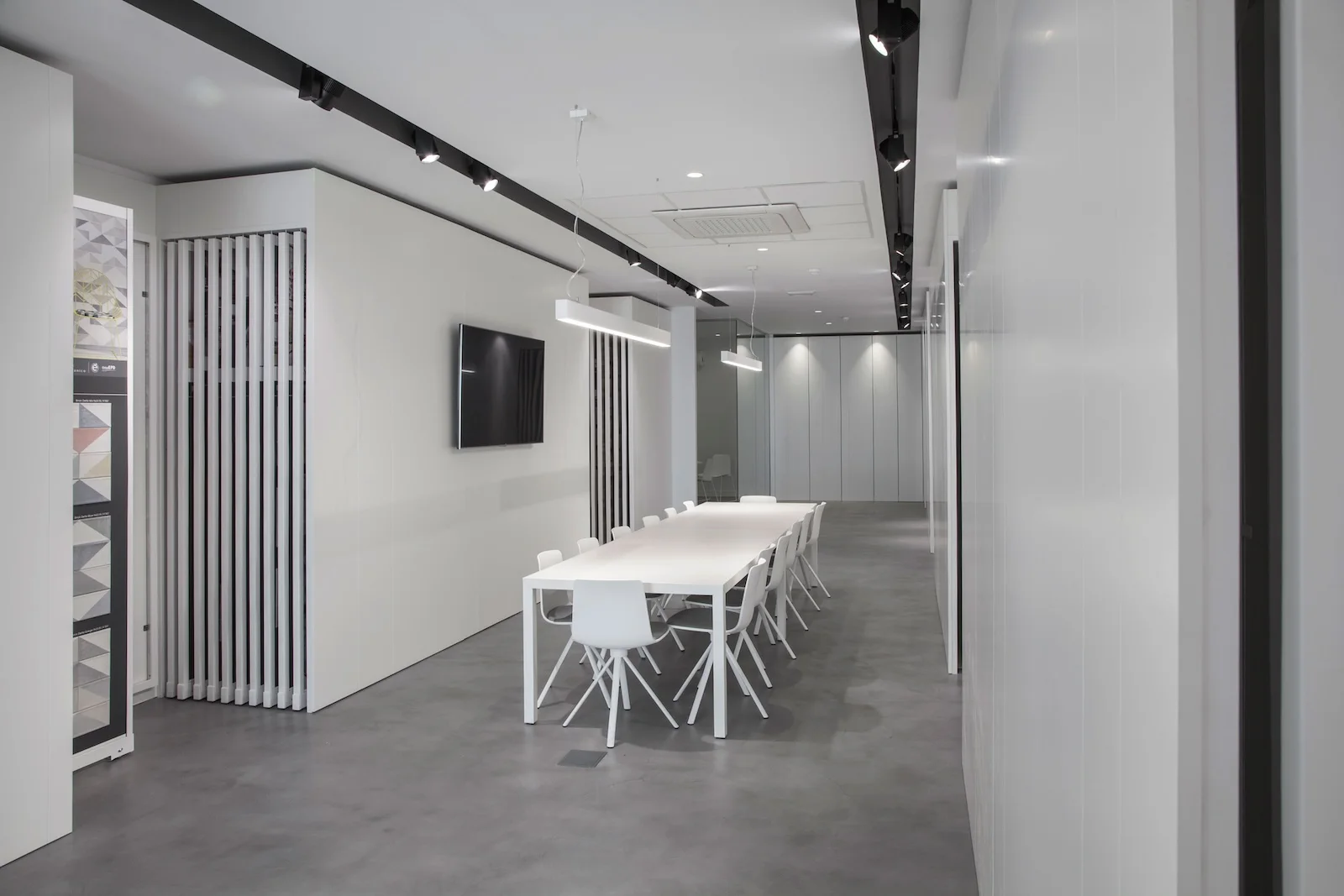 Gayafores Showroom · Photo 11