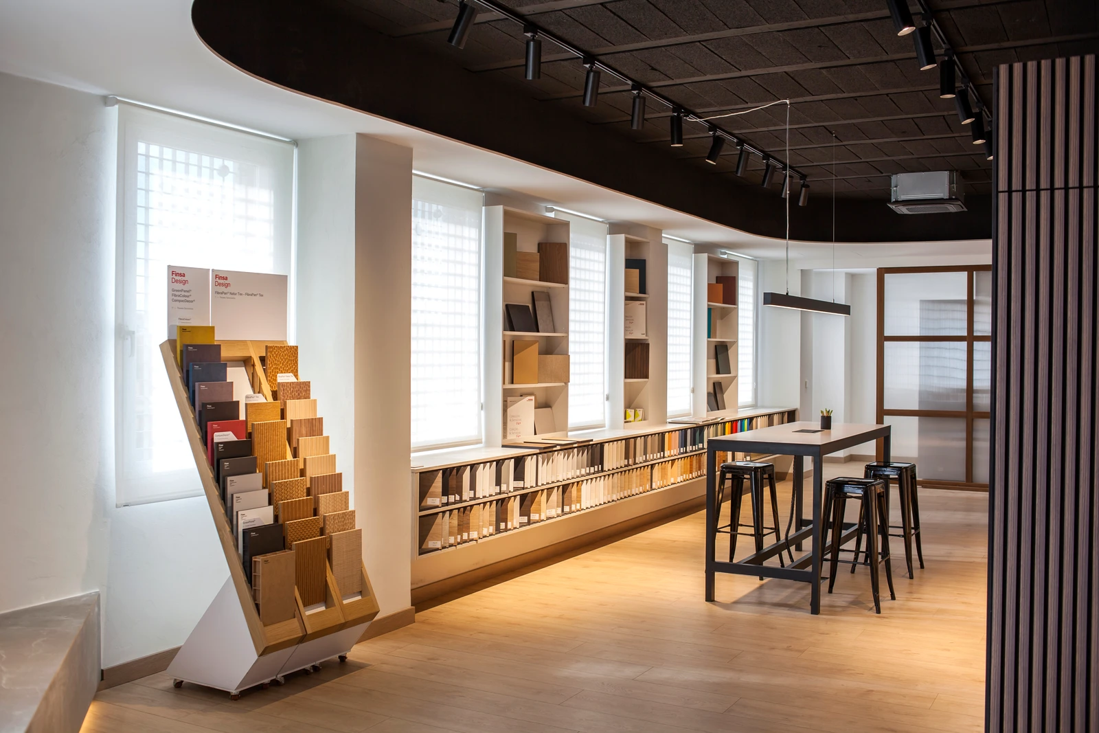Showroom MDEC · Photo 11
