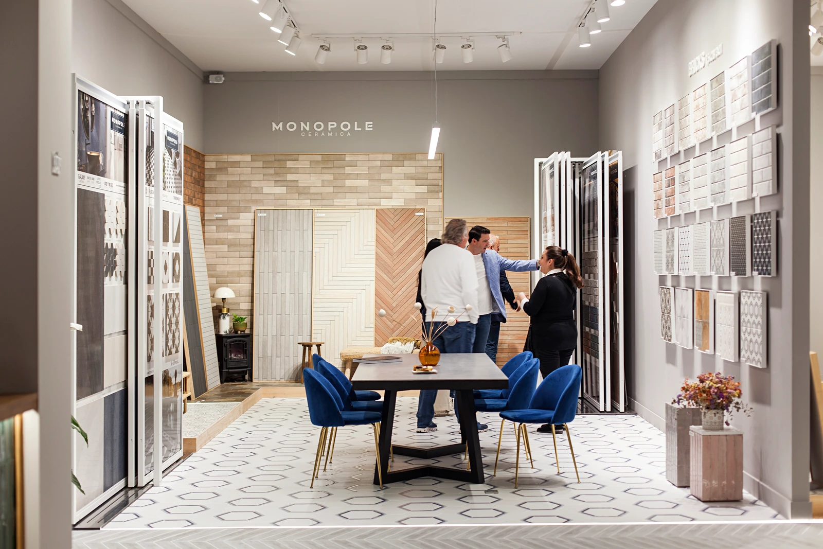 Monopole · Fotografía 10