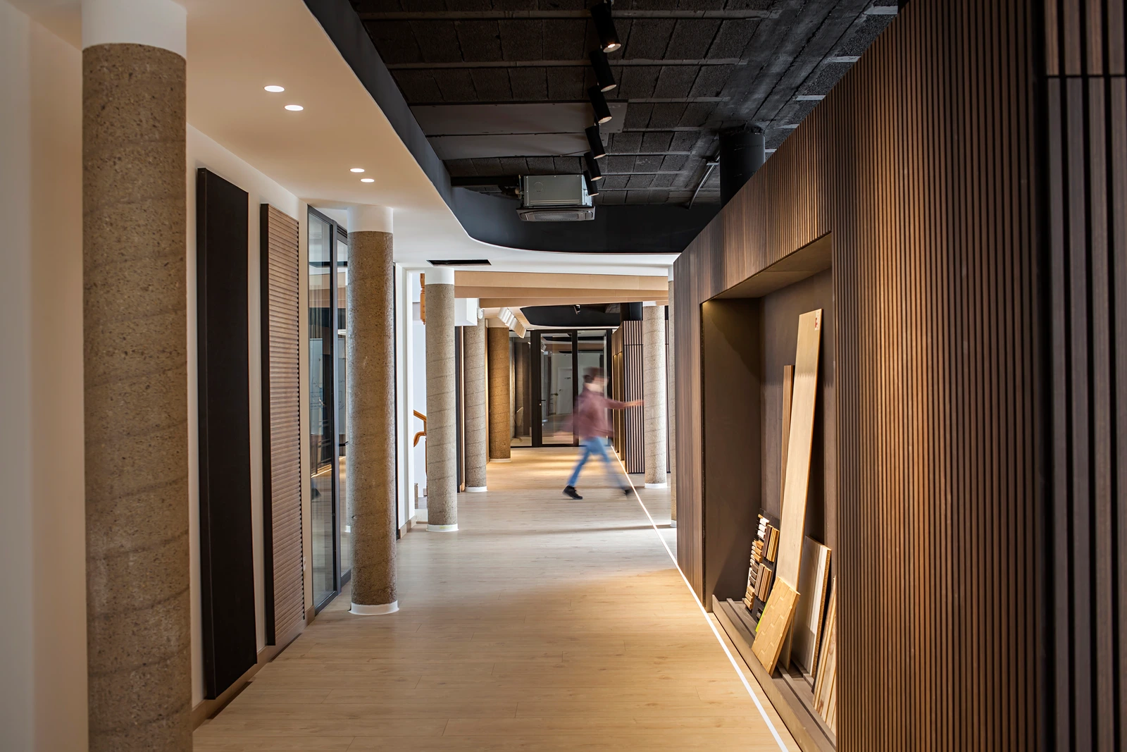 Showroom MDEC · Photo 21
